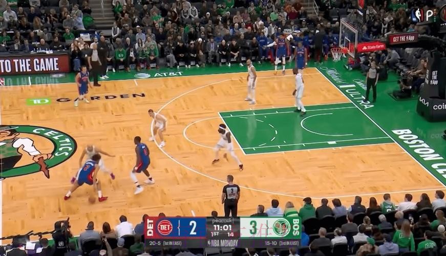 坎宁安单节4中1得到4分，前三节11中2得到12分10助攻2抢断